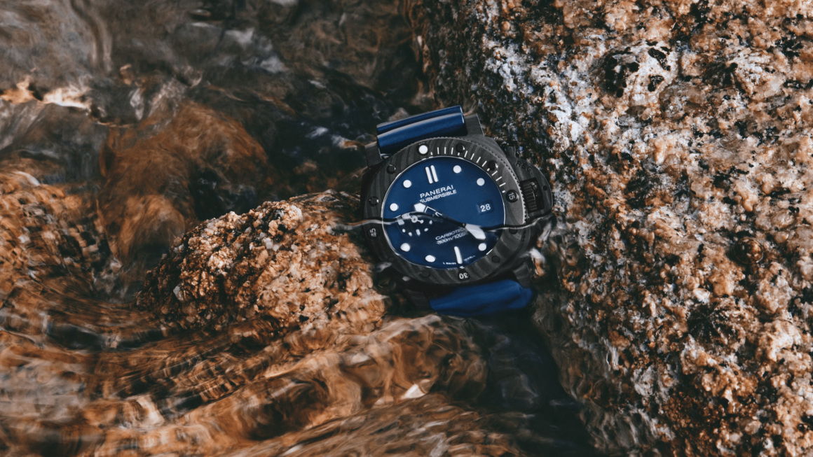 Panerai étoffe sa gamme Submersible avec la QuarantaQuattro.