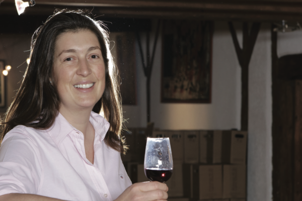 Interview: Sarah Meylan, propriétaire du Domaine de la Vigne Blanche
