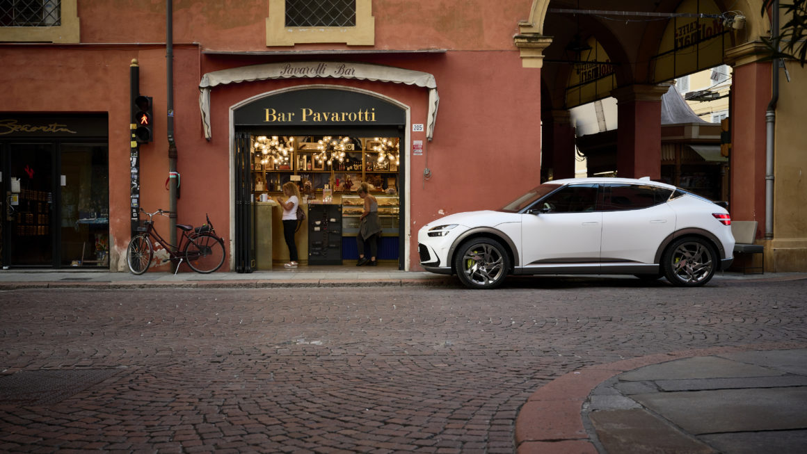 Genesis démystifie l’électromobilité