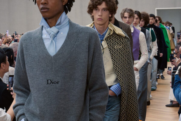 Les créateurs qui réinventent la mode en 2025