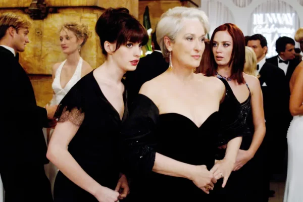 Le diable s’habille en Prada : Les tenues Les plus iconiques des deux films
