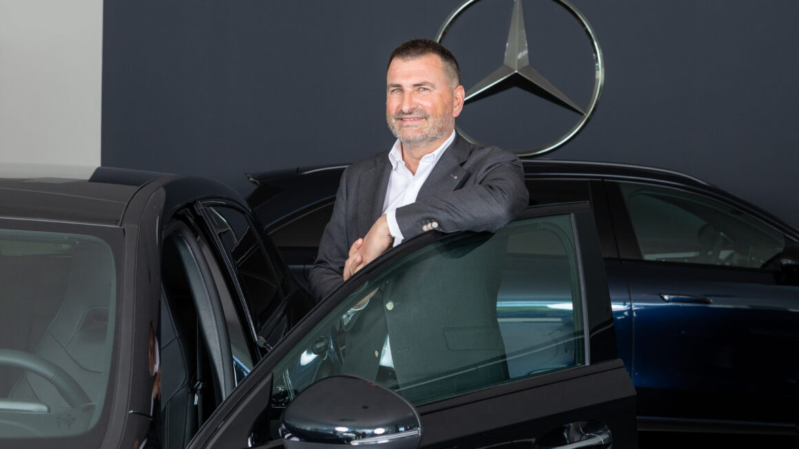 Automobiles Caveng une marque, un adage, un directeur.