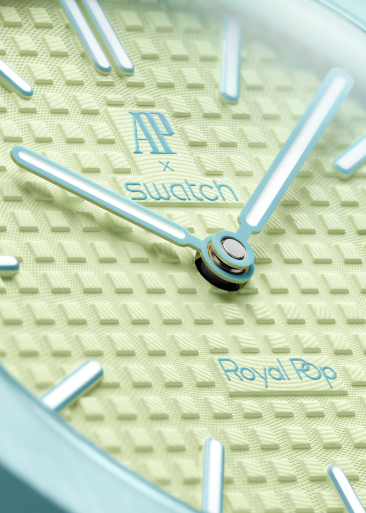 Mouvement SISTEM51 Royal Pop Audemars Piguet Swatch fond transparent