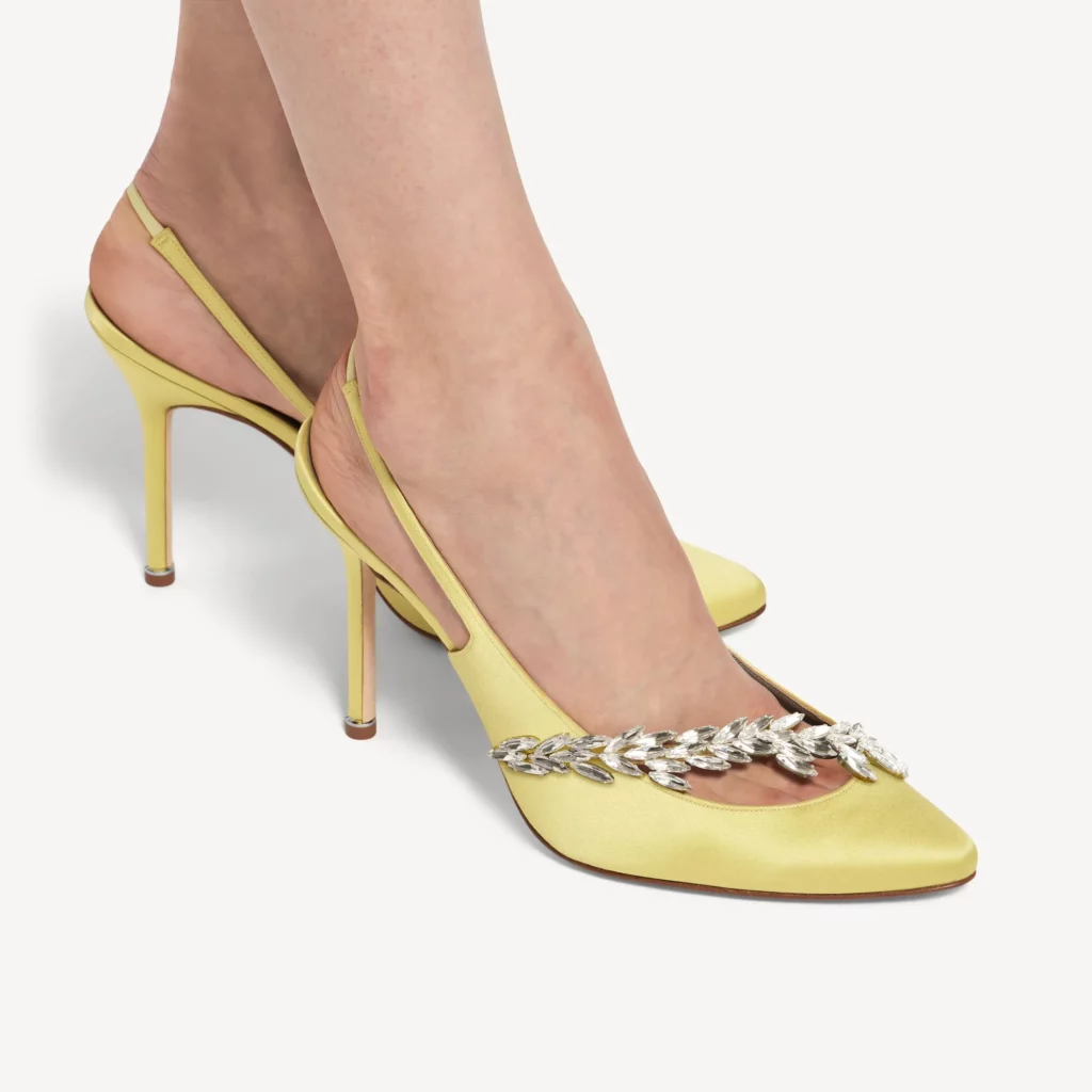 En janvier dernier à Paris, la maison Balenciaga et le chausseur Manolo Blahnik ont dévoilé une collaboration inédite.