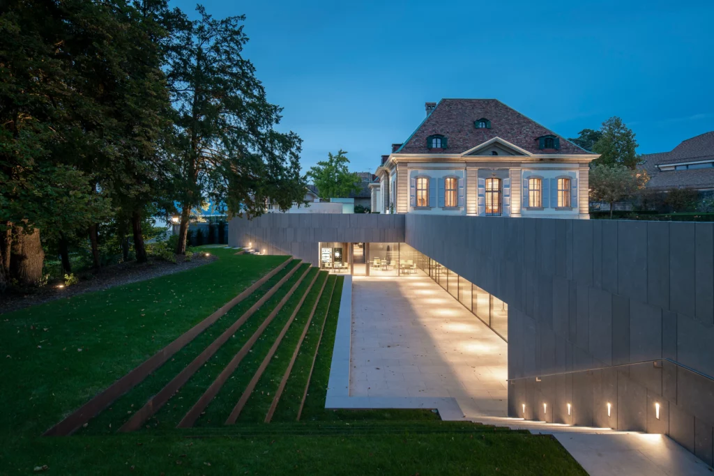 Entre héritage moderne et contemporanéité, Gabriele M. Rossi est l’architecte de l’élégance et de la fonctionnalité. Ses projets incarnent l’intelligence de la sobriété tout en recherchant une réponse formelle au contexte et à la fonction.
